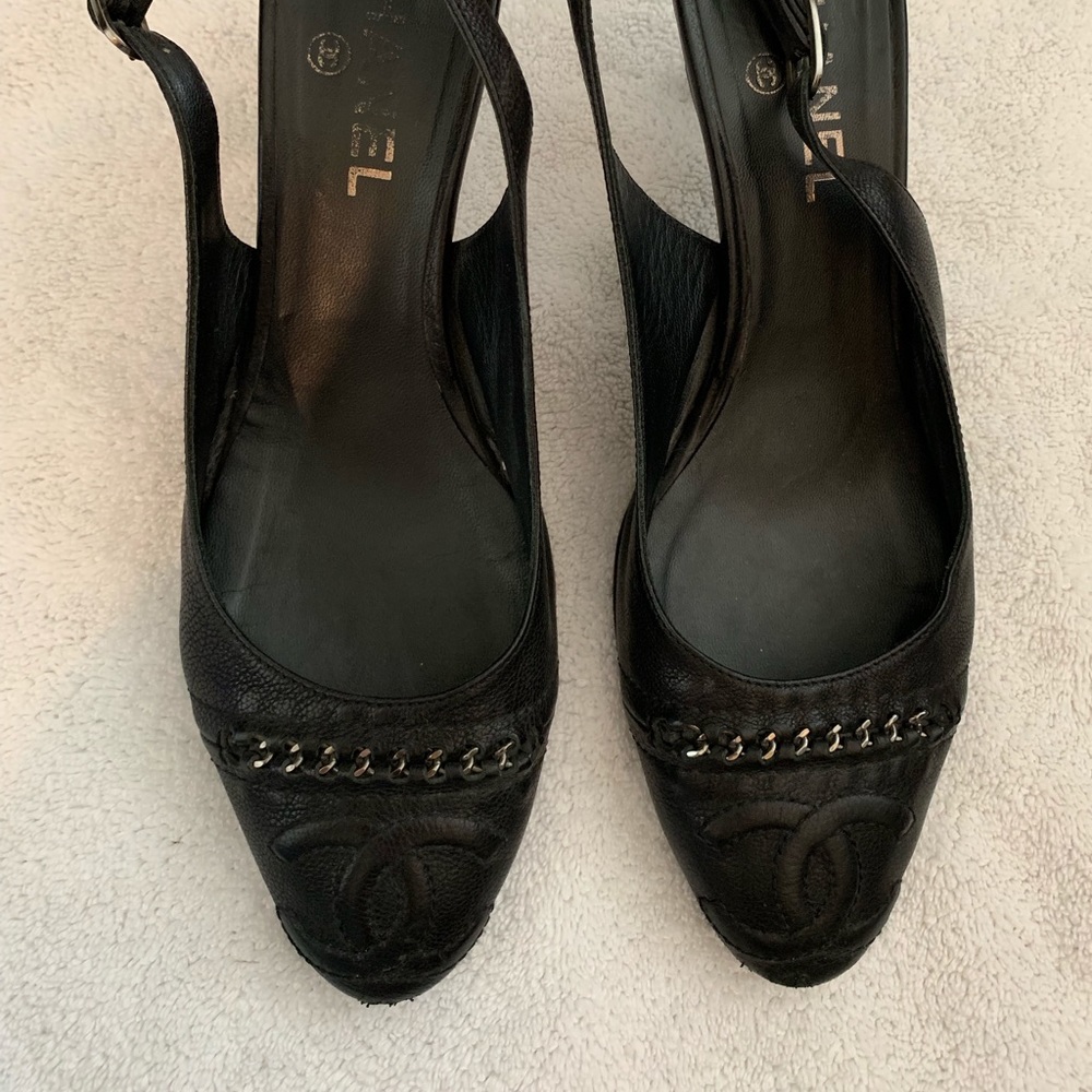 CHANEL Black Heels with Chain Detail